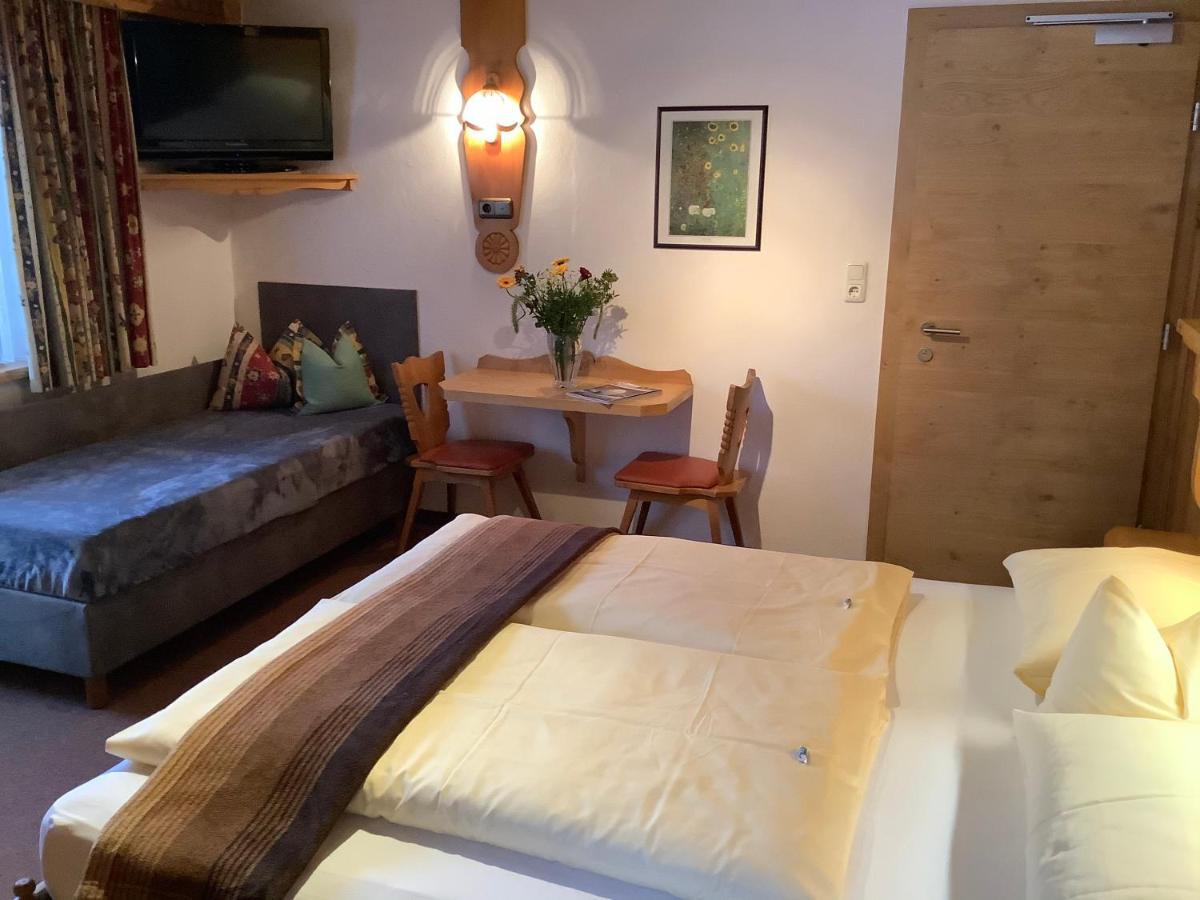 Anja'S Schoenblick - Bed & Breakfast جيرلوس المظهر الخارجي الصورة