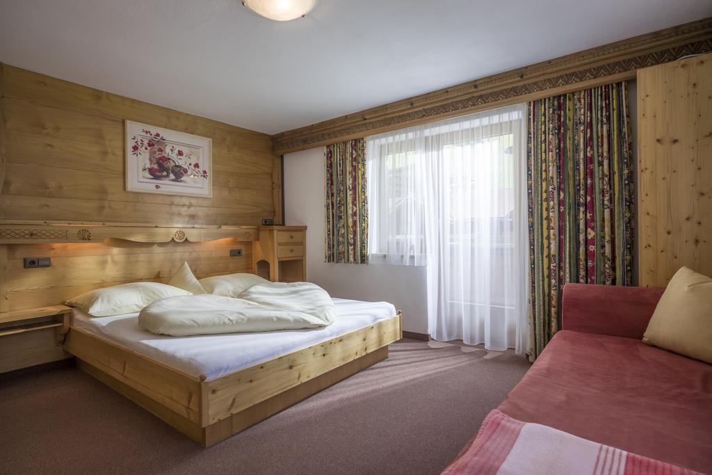 Anja'S Schoenblick - Bed & Breakfast جيرلوس المظهر الخارجي الصورة